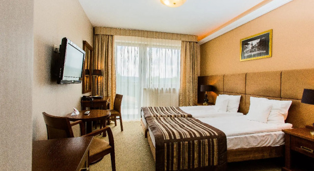 Hotel & Medi-Spa Biały Kamień, Prenota Hotel Hotel a Bassa Slesia con pasti, Mezza/completa pensione