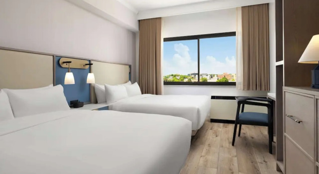 Четырёхместный номер Premier Sonesta White Plains Downtown