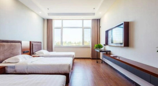 99 Xinbiao Hotel (Binzhou Yangxin Bus Station Lubei Street)