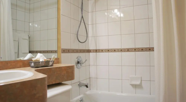 Двухместный номер Economy с балконом Hôtel Castel