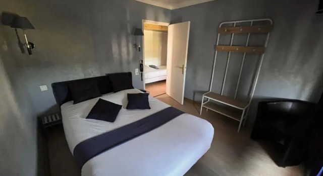 La Fontaine, Rezerwuj Hotel  