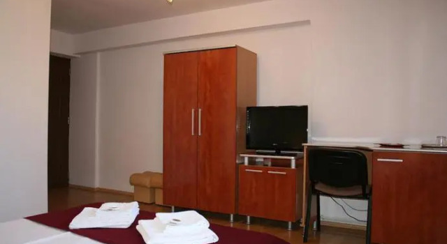 Goldenes Schwert, Varaa Hotelli 1. Zurich Old Town–City Centre 