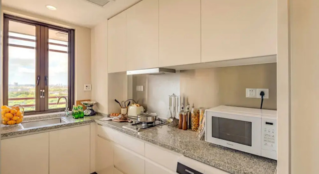 Номер Deluxe c 1 комнатой с балконом Green Court Premier Jinqiao Shanghai