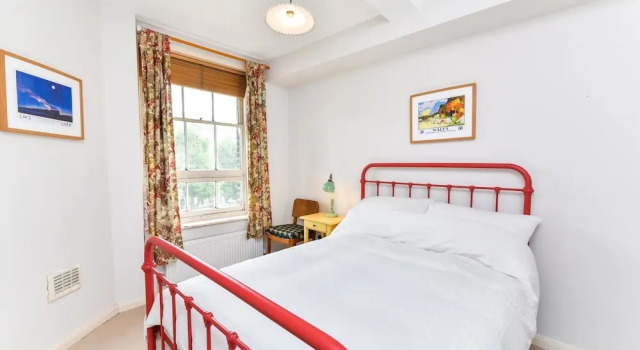 New Super 2 Bed Flat Bethnal Green London Zone 2!