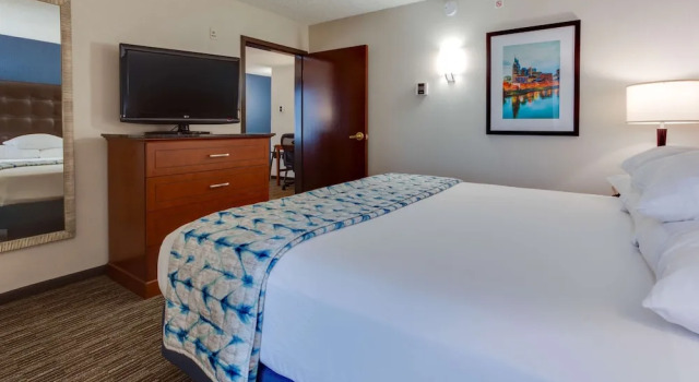 Номер Standard Drury Inn & Suites Nashville Airport