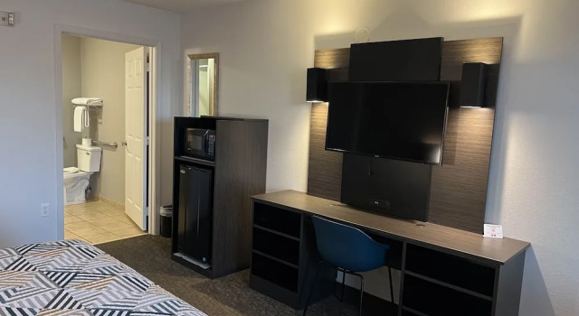 Номер Deluxe Motel 6 Junction, TX Llano River