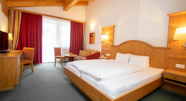 Полулюкс с балконом и с видом на горы Aktivhotel Waldhof