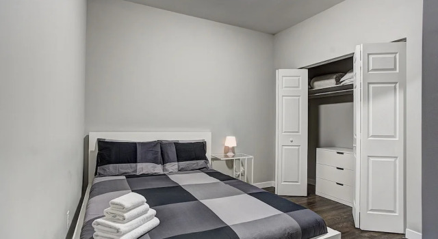 Апартаменты Business DestinationStays-University of Montreal