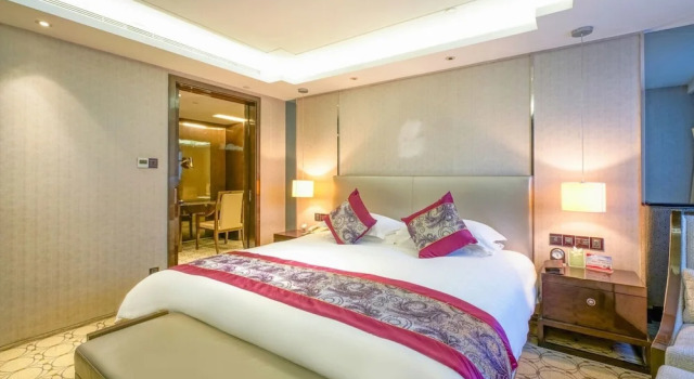 Номер Deluxe Nanjing RSUN Hotel