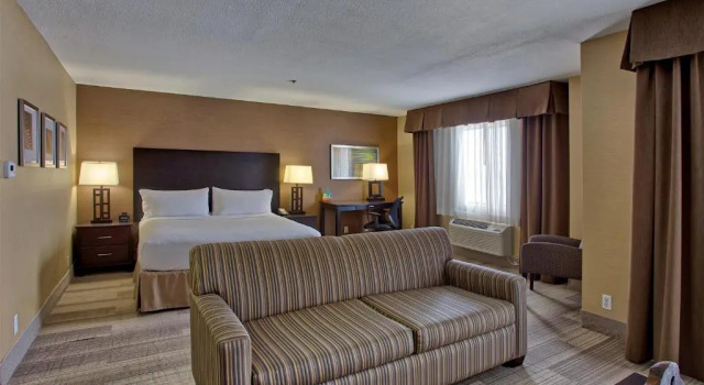 Люкс Hampton Inn by Hilton Costa Mesa Newport Beach