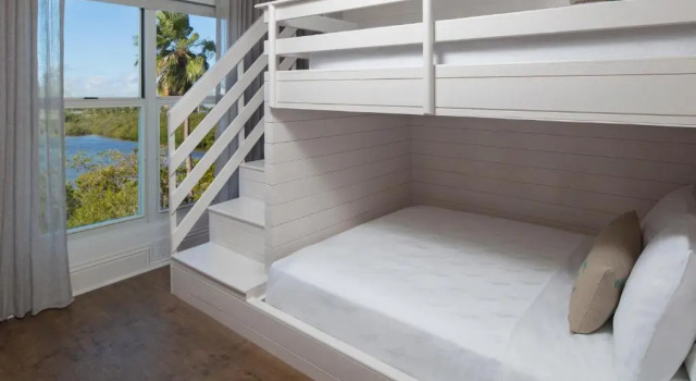 Двухместный люкс с 2 комнатами with resort view Margaritaville Beach House Key West