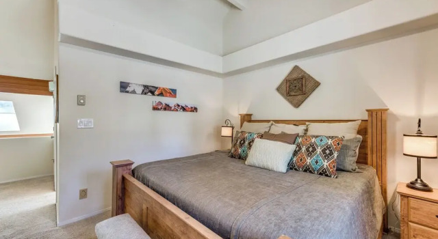 Апартаменты Bright Townhome - 1 Mile to Downtown Cloudcroft