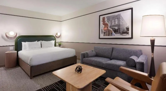 Двухместный полулюкс The Westley Calgary Downtown, Tapestry Collection By Hilton
