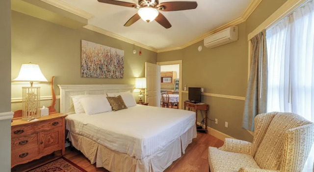 Люкс Mira Monte Inn & Suites