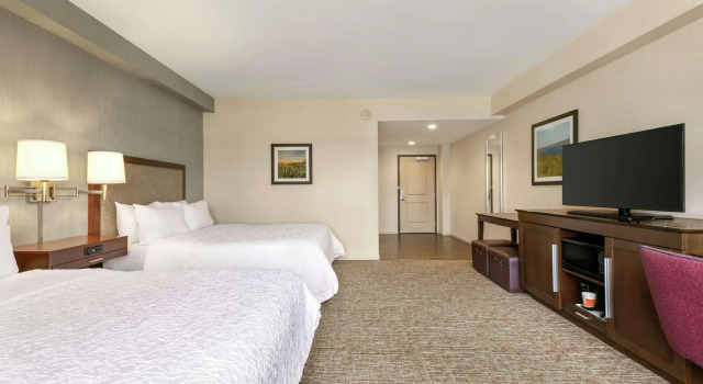 Четырёхместный номер Standard с видом на озеро Hampton Inn Penn Yan, NY