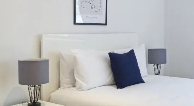 Апартаменты Цокольный этаж c 1 комнатой Red Lion Court by City2Stay