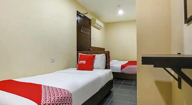 Номер Standard OYO 43927 Sassana Hotel (Sanitized Stay)