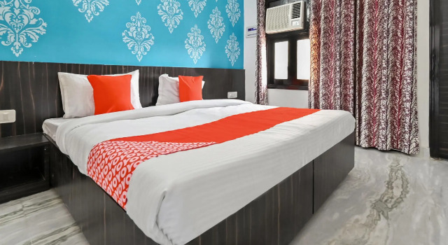 OYO 61511 Hotel Symphony, Varaa Hotelli Rohtak Haryana