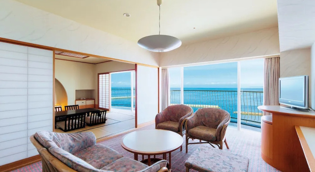 Номер Standard с балконом Irago Resort & Convention Hotel