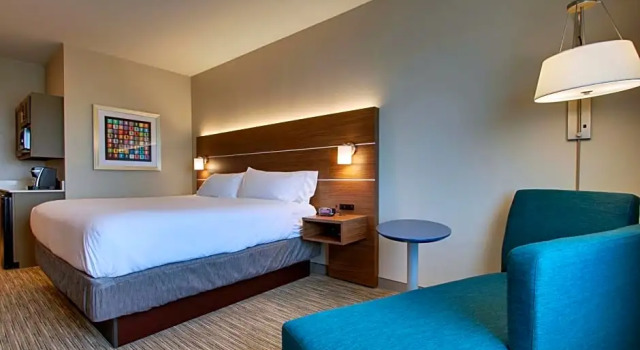 Run of House Holiday Inn Express Hotel & Suites Vernon College Area by IHG
