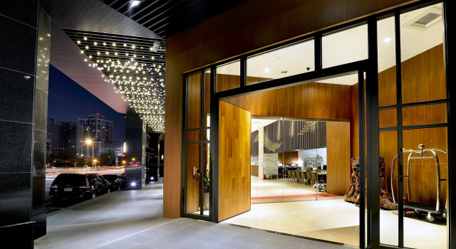 Трёхместный номер Standard Aeris International Hotel