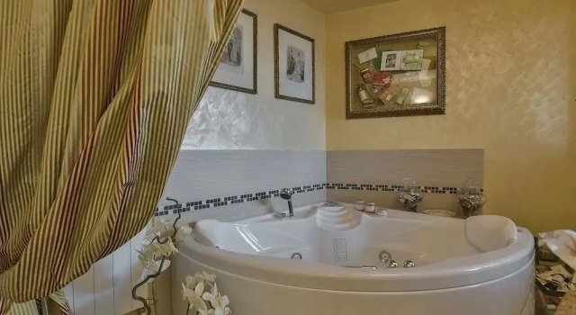 Villa Luisa, Buchen Sie Villa Villen in Alba, Villa