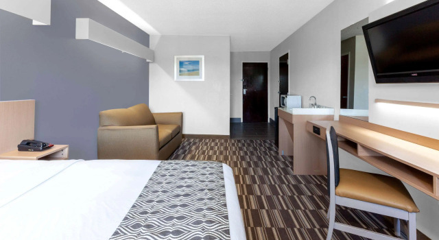 Microtel Inn & Suites by Wyndham Baltimore BWI Airport, Book Hotel Linthicum Heights Maryland