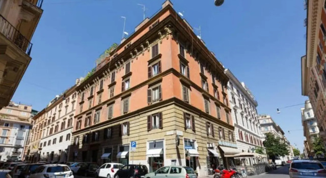 Bigfamilyflats - Spanish Steps, Забронировать Отель Отели Рима с парковкой, рядом с Универмаг La Rinascente, Парковка