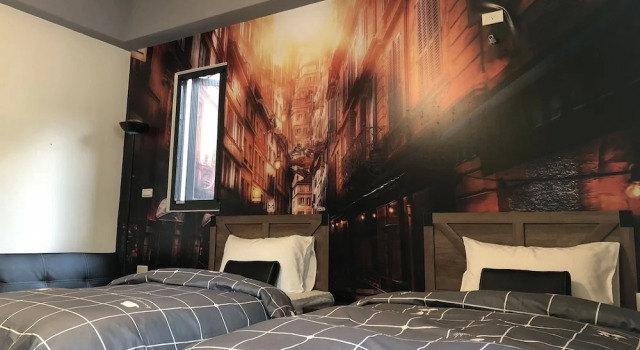 Двухместный номер Standard с балконом INg Hostel