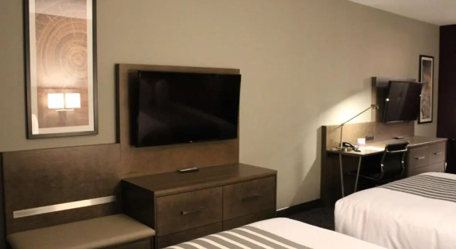 Четырёхместный номер Standard Best Western Plus Dauphin