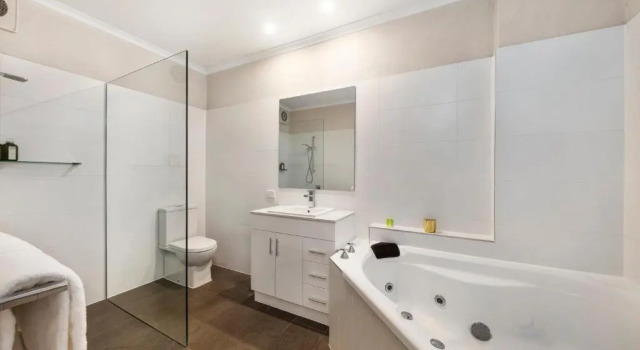 Студия Superior Moonlight Bay Apartments