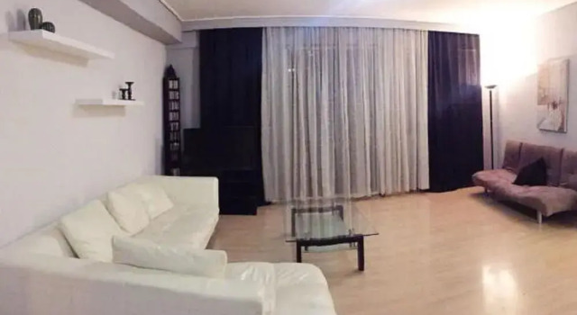 Koukaki 2bds Apartment
