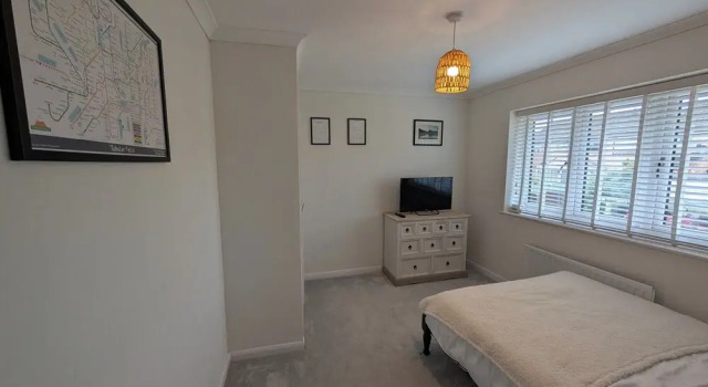 Коттедж 3 Bed-sleeps 5-garden-parking-pets