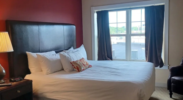 Люкс Deluxe с видом на город The Clarke Hotel