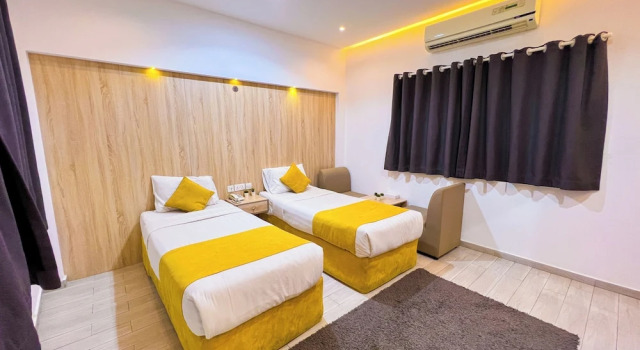 Двухместный номер Standard с балконом 24 Gold Hotel