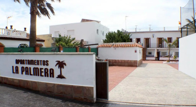 Apartamentos La Palmera