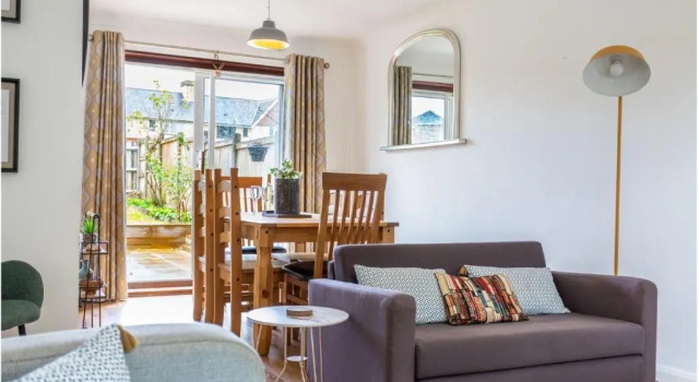 Коттедж Maunsell House - Charming 3 bedroom house in Ashford centrally located with parking