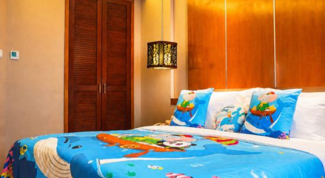 Люкс Deluxe Sichuan Hotel Shenzhen,Near Huaqiang North