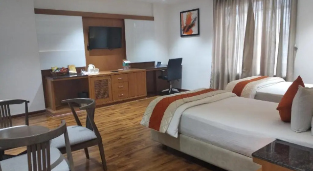 Двухместный номер Deluxe Kyriad Hotel Gulbarga by OTHPL