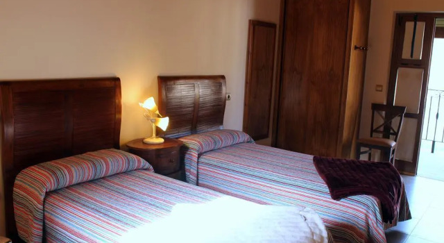 Las Fontaninas, Book Hotel Noceda El Bierzo