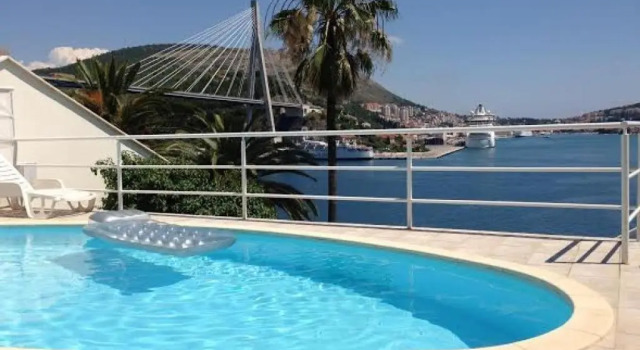 Студия Comfort с видом на море Apartments Lozica