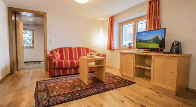 Carolines Appartement, Book Apartment Hotels in Vorarlberg with Parking, Parking