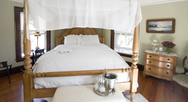 Emilys House Bed & Breakfast, Забронировать Отель Отели в центре Пасо-Роблс с завтраком, отели в центре Пасо-Роблс с завтраком