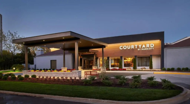 Courtyard Chicago Oakbrook Terrace, Rezerwuj Hotel Oakbrook Terrace 