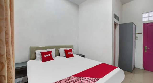 Номер Standard Asri Residence near Jalan Iskandar Muda Medan Mitra RedDoorz
