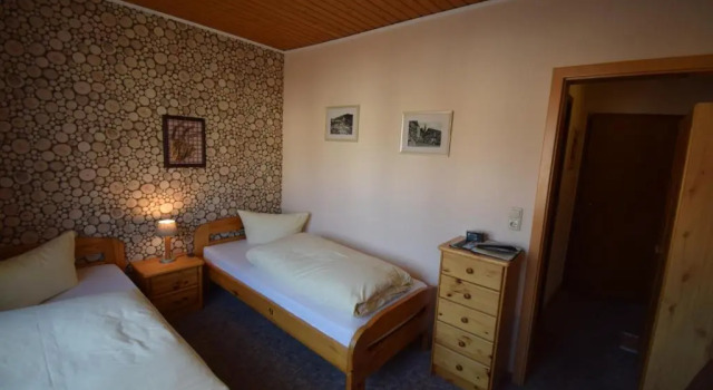 Gasthof Roseneck, Reserva ahora Hotel Wallenfels Selva de Franconia