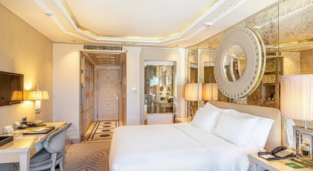 Двухместный номер Deluxe с видом на город Wyndham Grand Istanbul Kalamış Marina Hotel