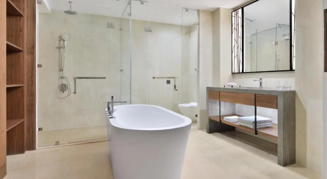 Двухместный номер Deluxe с балконом Courtyard by Marriott Mahabaleshwar