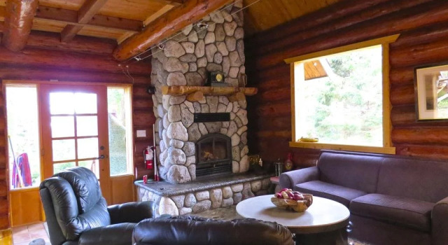 Handsome Dan's at Otter Point, Book Feriehus Villaer i Britisk Columbia, Villa