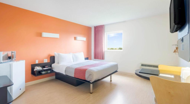 Двухместный номер Standard Motel 6-Kingston, ON